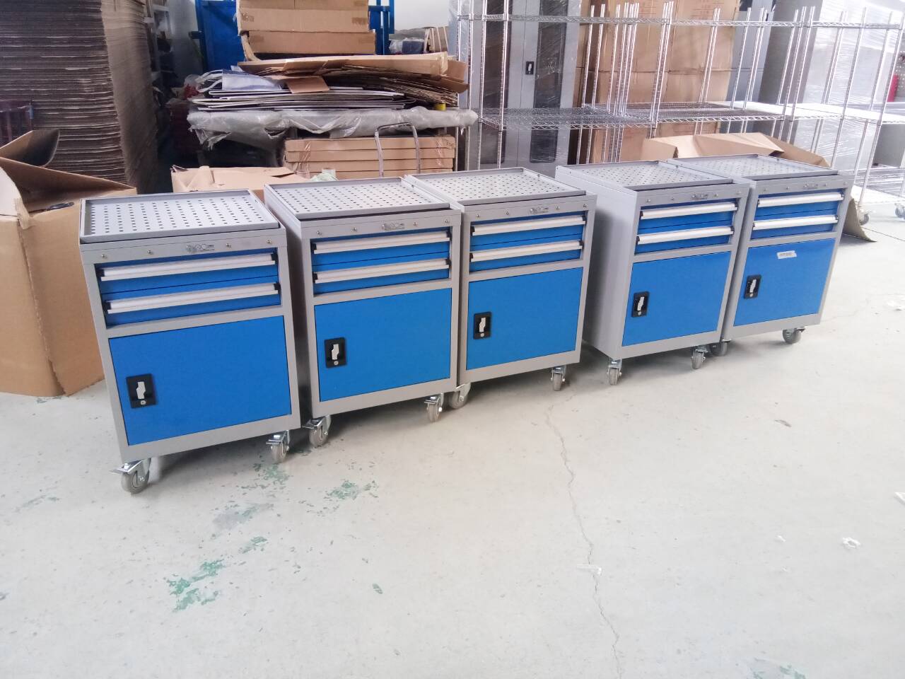 移動工具柜實(shí)物圖