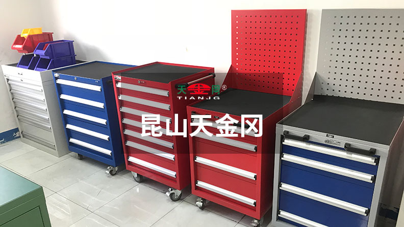 好的車間工具柜抽屜滑軌壁板厚，做工精細(xì)，經(jīng)久耐用！